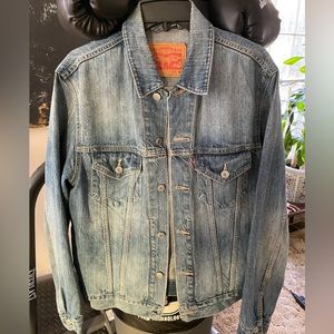 Levi’s Jean Jacket - Medium Like New